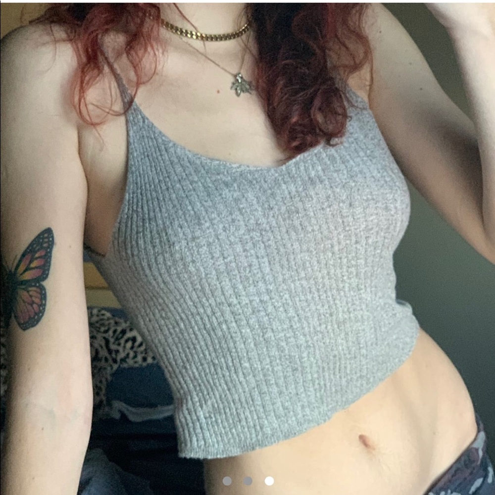 brandy melville gray crop top